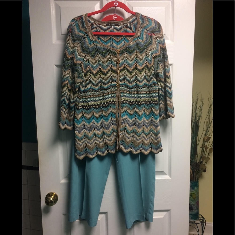 🌺 Tommy Bahama Ladies Silk Pants - Picture 2 of 6